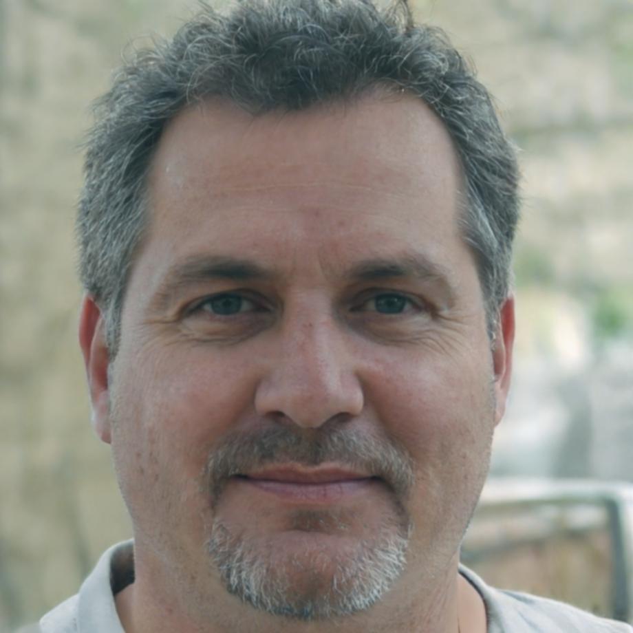 Portrait de Luc Vandenberghe, spécialiste SEO